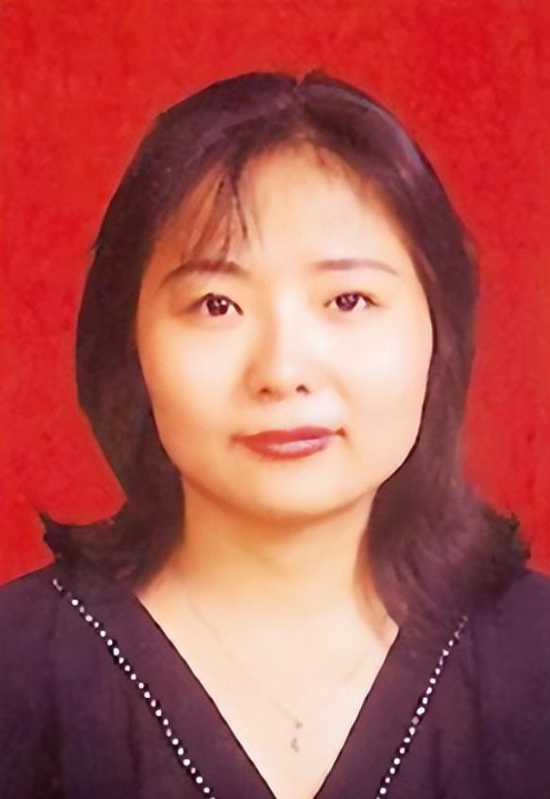 手握11万亩地皮，银行存七百多亿，她才是我国隐形“地产女首富”