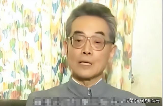 “外交男神”王毅年轻旧照，与妻子罕见同框，岳父曾是周总理秘书