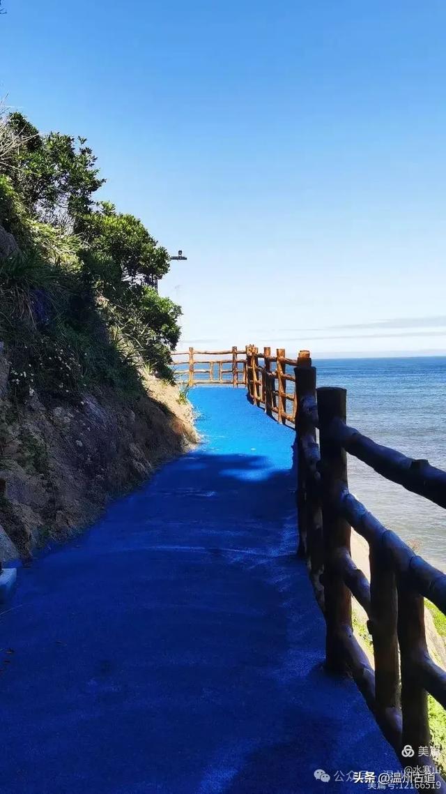 温州唯一的临海悬崖栈道,悬空而建的玻璃观景台,风景极佳!