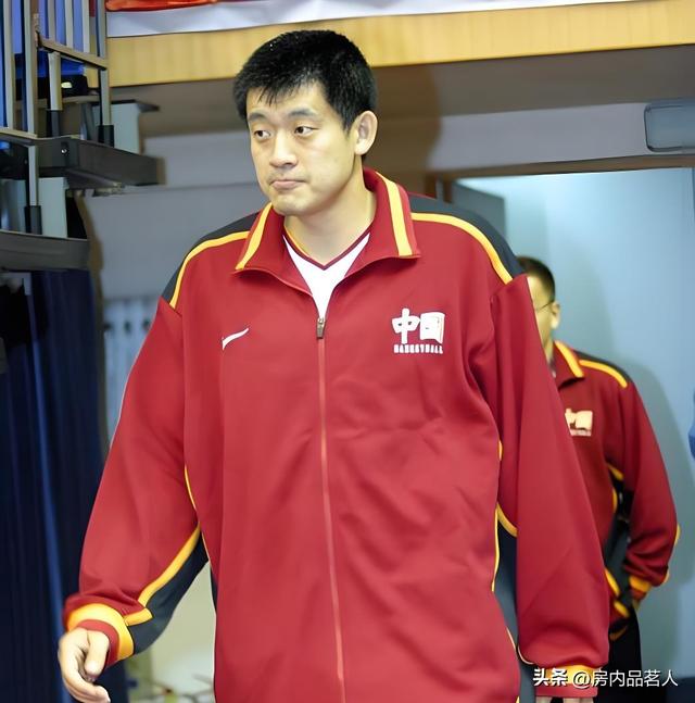 你心中的中国男篮历史前十是谁？deepseek这样排的，你绝对想不到