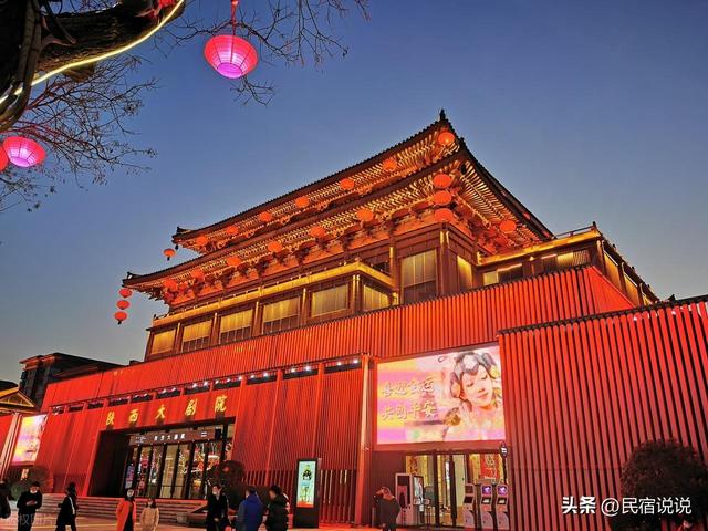 西安大唐不夜城到底多火，从6.5万到60万人次，有多夸张。