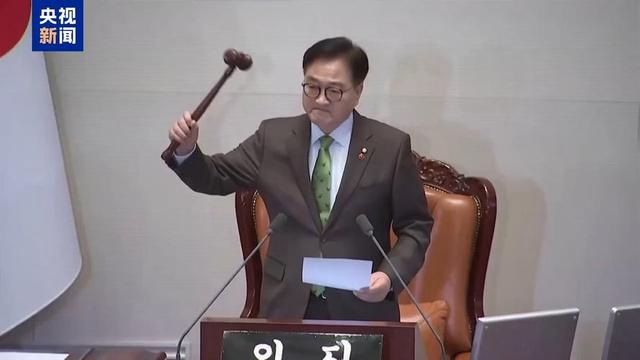 李在明天塌了，不来中国参加九三阅兵，刚抵达美国，却遭当头一棒