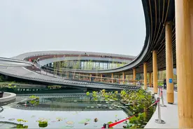 成都一个“天花板”公园，面积3600亩，一园看尽世界，地铁直达图片