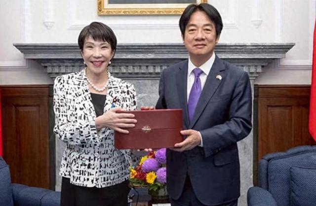 不光与台独分子见面还给台独分子颁奖,外交部质问日本：意欲何为?