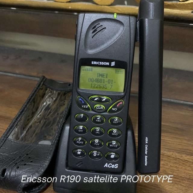 通信历史连载830-世界第一部卫星+移动双模手机到底是谁-2000年