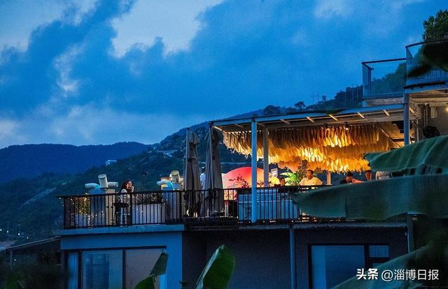 没想到吧！住酒店还能逛展？住宿业玩起“文旅混搭” 体验感拉满