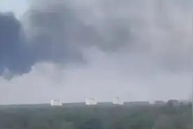 S400防空系统再次失利，莫斯科一片火海，俄罗斯武器遭大家质疑图片