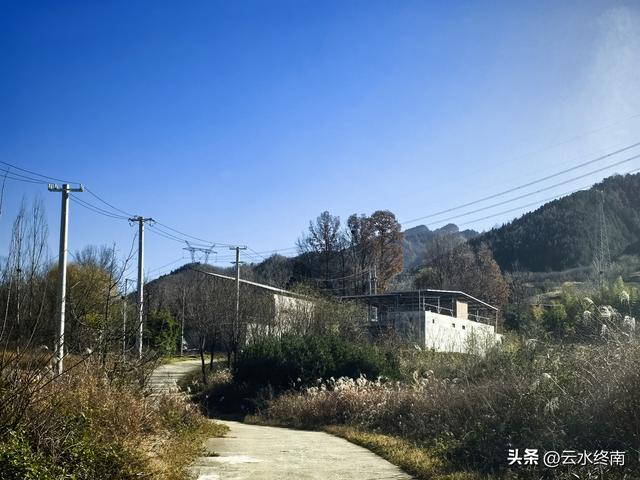 蓝田连导航都没有的路，我小半天竟然过了5个峪口！也是长本事了