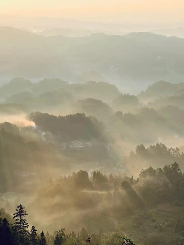 悦·遵义丨遵义的日出日落太美了，一哈就去打卡！
