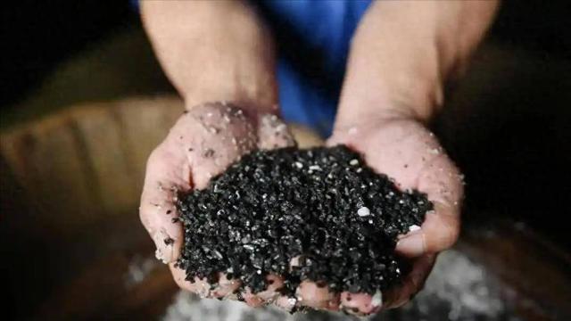 中国限制稀土出口后，美国发现另一种重要金属，也被中国卡了脖子