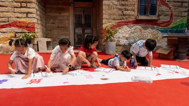 泉州台商投资区：国庆共做同心月饼 百年古街共绘团结新画卷
