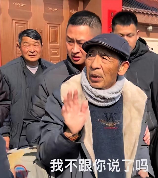 担心的事还是发生！刘强东发年货刚开始	，老父亲就走上大衣哥老路