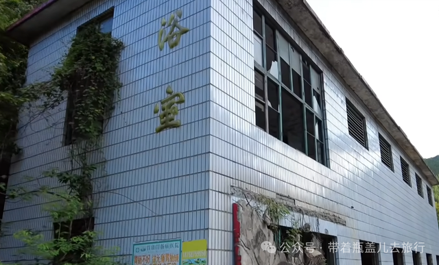 贵州大山中的“鬼城”，繁华热闹堪比县城，20年前为何上万人搬离