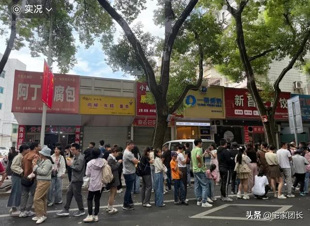 国庆去嵊州吃啥？认准这2条街：早餐顶流+夜宵天堂，人均40吃到爽