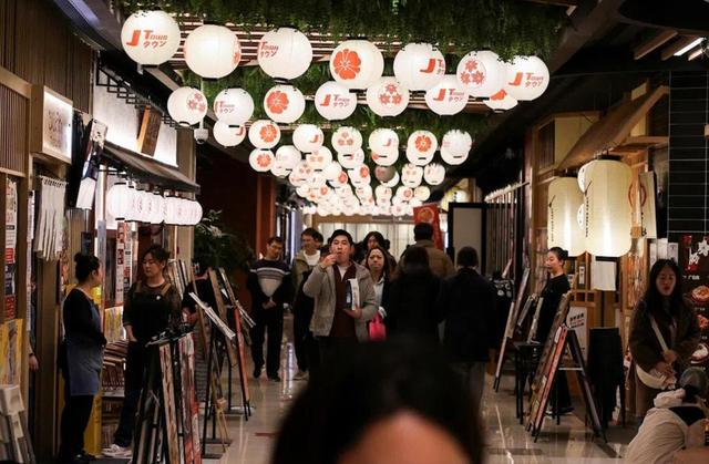 中国交涉直接通知了东京，高市早苗再遭重创：中日46条航线已清零