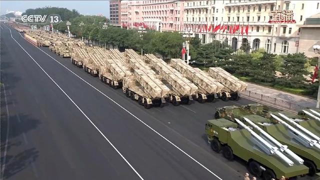 唯一出席阅兵的日本政要，回国后告诫所有人，当下只有一条路可走