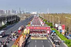 49000人参赛，2024郑开马拉松赛鸣枪开跑！图片