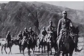 国共抢占东北内幕，我军为什么能取得先机？第一支八路军进入东北图片