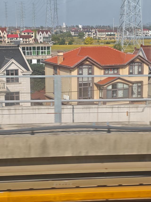 鹏少眼中的上海：亮点确实多，但也有槽点