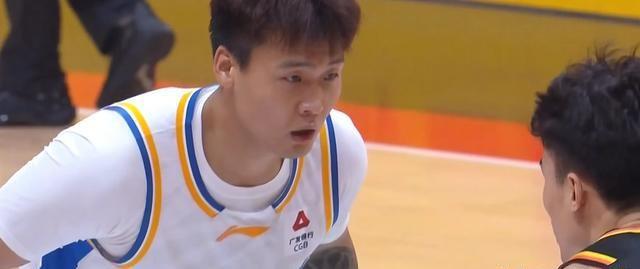 北京首钢84-74江苏，赛后数据一目了然，不是周琦，最大功臣是他