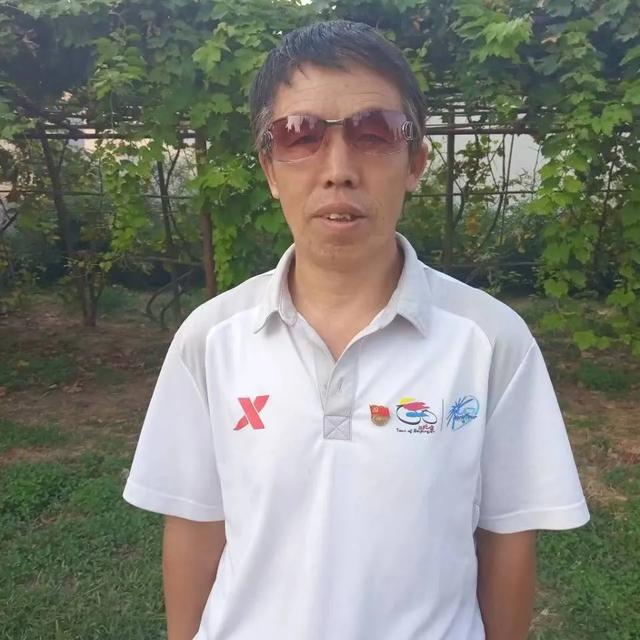 金万泉:我爱家乡的山