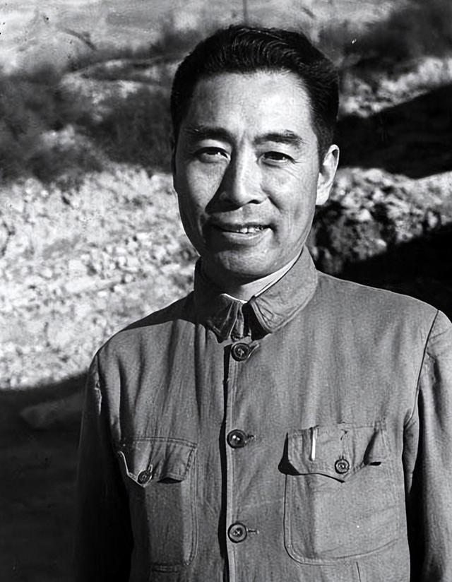 傅作义之女傅冬菊，49年解放北平有功，建国后担任什么级别干部？