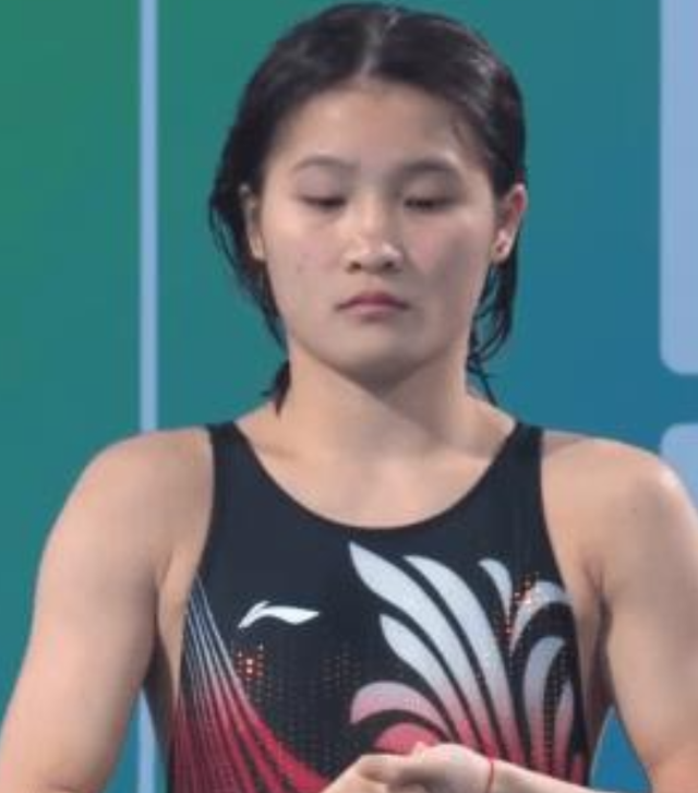 跳水界再出黑马！王伟莹勇夺单人冠，采访意外透露全红婵真实状态