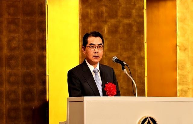 高市早苗拒不撤回！中方突然改口，刚发出最后通牒，日敢插手就打