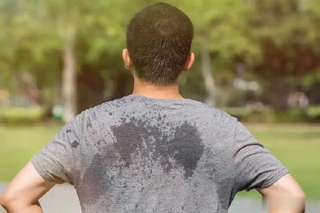 人活多久，看排汗就知道？寿命长的人，排汗一般有这4个特征