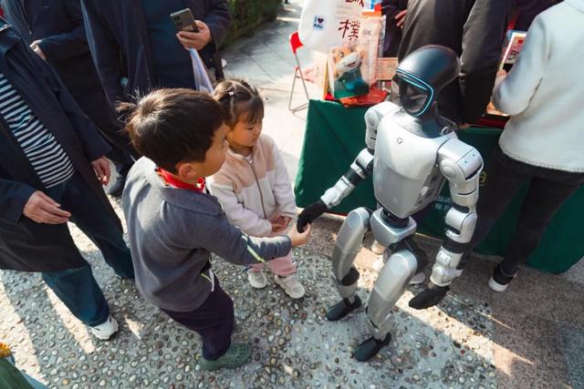 红韵文心创享金陵 信仰之旅催人奋进——南京特色文创产品展示交流活动成功举办