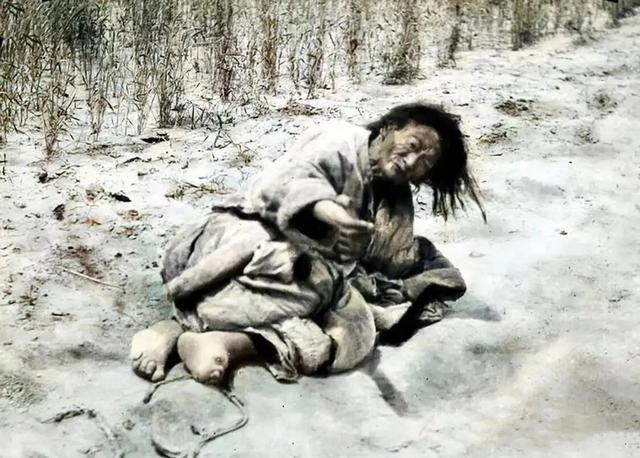 清末老照片：名妓果然是名妓，比后宫佳丽好看太多，富太太也追星