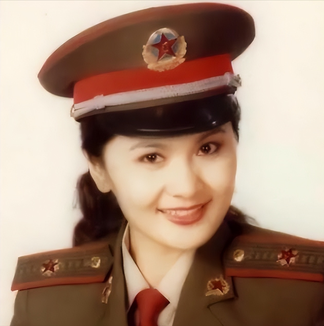 80年代家喻户晓的女演员，嫁给军委副主席儿子，离婚后混得如何？