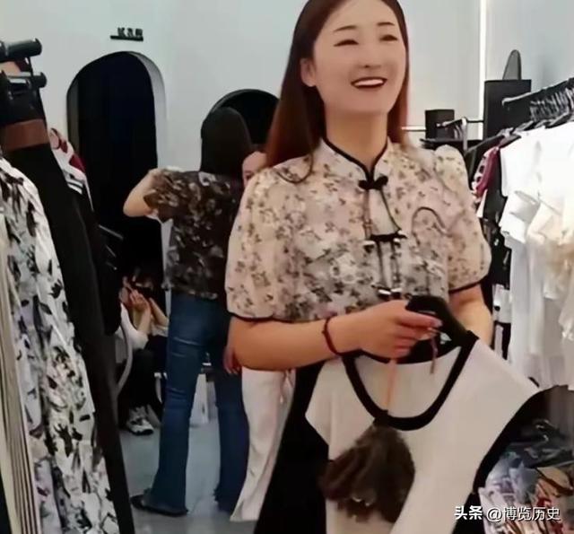 大衣哥案终于判了，全网大快人心	，但有一人怕是肠子都该悔青了