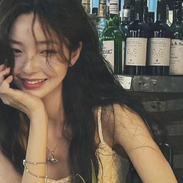 𝐒𝐡𝐚𝐫𝐞丨微信头像该换啦 ˗ˏˋ🧗ˎˊ˗ ​