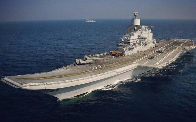 中国正在全力追赶，印度将军称目前中国的航母，落后印度10年之久