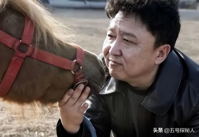 钱再多有什么用？官方出手揭开于谦真实现状，终是步上何炅的老路