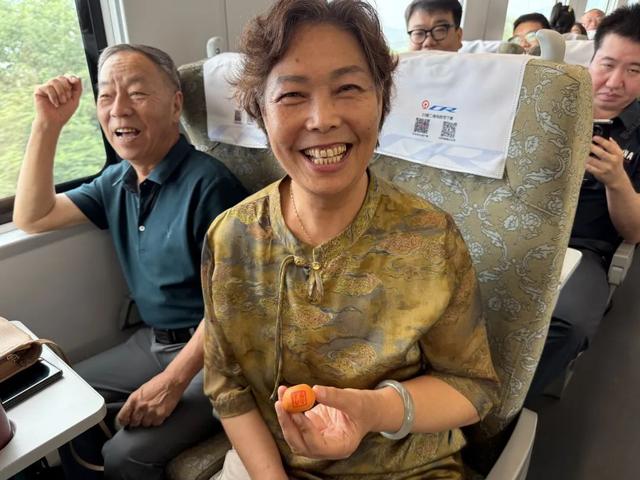 精准引流促融合 文旅宣传启新程——阳泉东站-石家庄站直达动车组列车首发文旅宣传活动成功举办