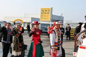 与春有约，共赴盛会！在滇全国人大代表、住滇全国政协委员启程赴京图片