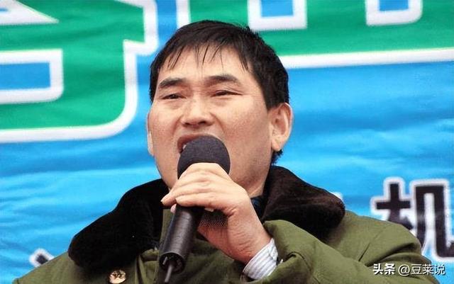 人在做天在看！被传“跳楼身亡”的大衣哥，这次终于不再选择沉默