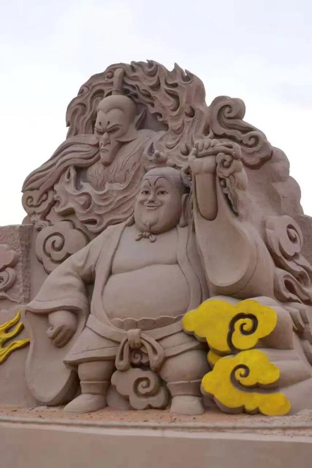免费看！日照海边惊现大型沙雕！