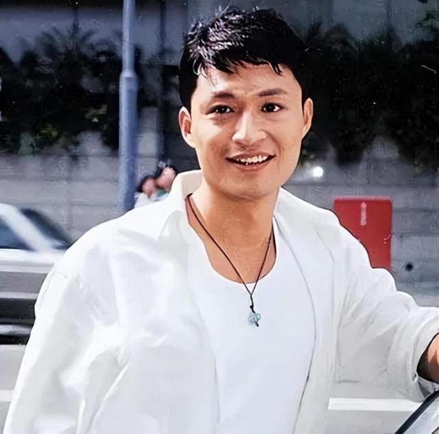 外表光鲜亮丽，实则是流氓头子、家暴恶魔，这5位男星太令人作呕