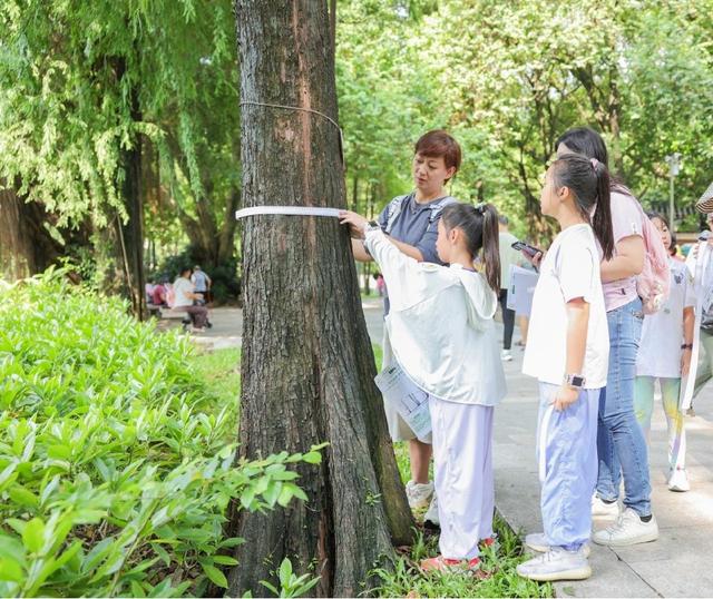 “生态探秘·自然解码”定向越野活动在越秀公园举行