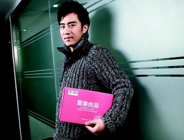 善恶终有报，曾经在求职节目里咄咄逼人的老板，如今竟沦落成这样