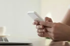 离职后还幻听到公司电话，打工人：手机一响就焦虑，算精神工伤吗图片