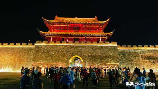 【每日一景】探秘古衢州：访南孔圣地赏水亭门，品鲜辣寻文脉