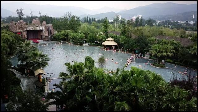 在剑阁，探索古迹与自然的完美之旅