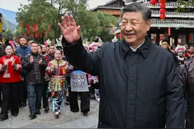 乡亲们唱给总书记的这首歌是什么歌？图片
