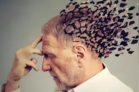 年纪大了害怕脑萎缩怎么办？建议这3种药，用得越早效果越好图片