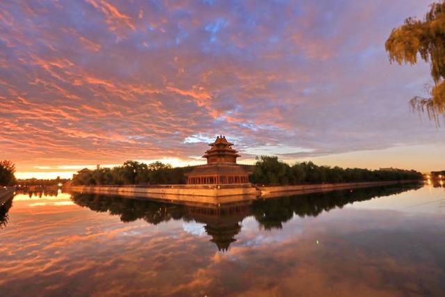 北京故宫的角楼您了解多少	，来北京必打卡拍照地，来看一看