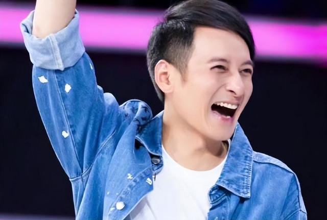 从主持人到"精神病"	，49岁无妻无子的李维嘉，给不婚人士提了个醒